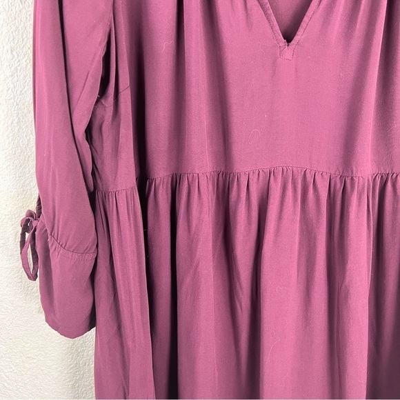 MOTHERHOOD MATERNITY WINE RAYON EMPIRE STYLE BLOUSE. Tie sleeve closure. XL - Picture 6 of 9